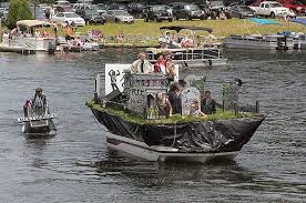 How to plan a theme for a parade? 13 Boat Decor Ideas Boat Decor Boat Parade Boat