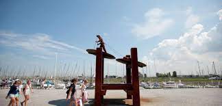 Dixie (dirk) dansercoer (born 12 july 1962, nieuwpoort, belgium) is a belgian explorer, endurance athlete and photographer. Hjzcwduowihqxm