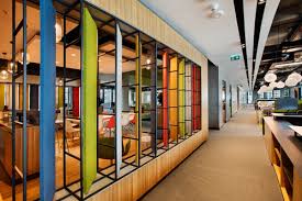 Kendi alaninda iyi firmalar/ustalarla calismasi kaliteli isin. Bat Turkiye Merkez Ofisi Dunyanin En Iyileri Arasinda