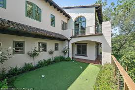 Stephen curry is an american basketball player, currently playing point guard for the golden state warriors of the nba. Golden State Warrior Stephen Curry S House Is For Sale For 4million Daily Mail Online