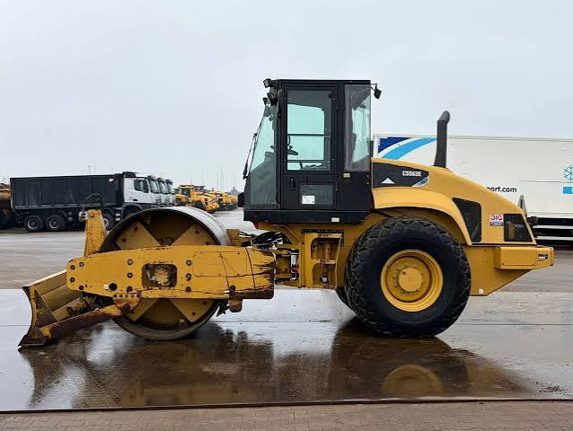Caterpillar CS563E Soil Compactor