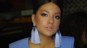 Cleopatra je nejmladší dítě, kterému se kdy podařilo uspět jako zpěvák, a to s albem la vârsta de trei ani v roce 2006. Cleopatra Stratan E MajorÄƒ 10 Imagini Ale TransformÄƒrii Ei In Cei 18 Ani De ViaÈ›Äƒ Impact