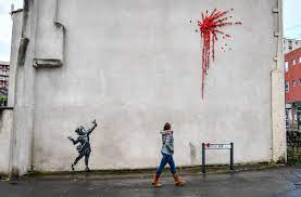 Bei einer auktion in london zerstörte sich ein kunstwerk des berühmten künstlers banksy selbst. Banksy Streetart Kunstler Meldet Sich Aus Dem Homeoffice Kultur Stuttgarter Zeitung