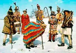 In general, aceste mosteniri traditionale sunt pastrate in acestea raman neschimbate de la an la an, din generatie in generatie.in seara de anul nou, de departe vin oamenii cu plugul mare sau cu plugul mic. Obiceiuri Datini Si TradiÅ£ii De Anul Nou