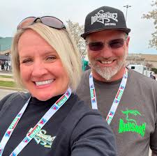 Lisa Weddle (@barbells_and_bigrigs) • Instagram photos and videos