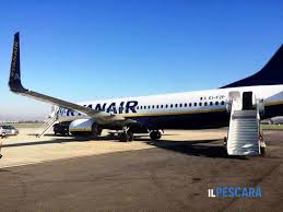 La compagnia aerea ryanair, é stata fondata 1985 da tony ryan, con capitale sociale di una lira irlandese (equivalente ad 1,30 €). Ripartono I Voli Ryanair Dall Aeroporto D Abruzzo Ecco Le 7 Rotte Per L Estate 2020