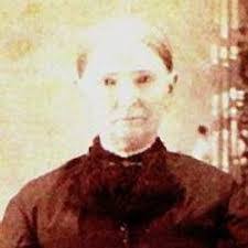 Dora Beam's Instagram, Twitter & Facebook