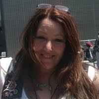 Cher Bell's Instagram, Twitter & Facebook