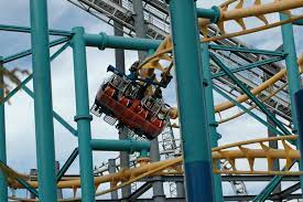From 1994 to 2006, the park was owned by paramount parks and was known as paramount canada's wonderland. Time Warp Roller Coaster Wikipedia