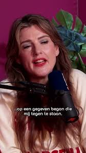 Wat doe je als jij en je vriendin op dezelfde man vallen? Chantal en Tina  bespreken het dilemma.