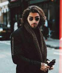 Zayn malik change is hairstyles every week, like long and shaggy to short and tight, his hairtype and face shape are perfect for practically every haircut. Zayn In Long Hair Zedit Zayn Javadd Malik Facebook
