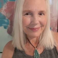 Karen Aschenbrenner's Instagram, Twitter & Facebook