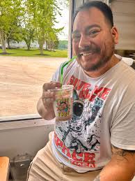 😱 WHAAAAAT?! First time making HORCHATA and we went big with TWO flavors  👇 ✨ OG REGULAR + FRUITY PEBBLES HORCHATA ✨ And yup… I'm enjoying the  Fruity Pebbles one 😋💯 (just