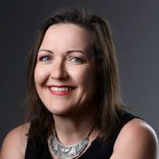 J'ai le plaisir de vous annoncer que j'occupe désormais le poste de  Rédactrice au sein de la direction de l'administration pénitentiaire du  Ministère de la Justice.