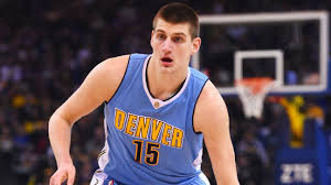 Ovu vest objavio je jedan od najbolje obaveštenih američkih novinara i nba specijalista, šams čarania. Denver Nuggets Center Nikola Jokic Misses Game Monday With Illness