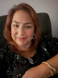 It's a snake themed New Years🧨🧡🎶🫶🏻