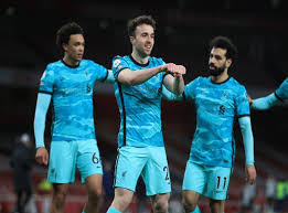 Arsenal have named a very attacking side with lacazette and auba starting up front. Kqfdew2mv8ockm