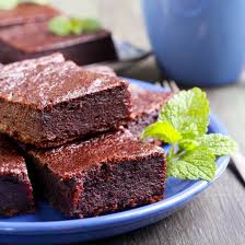 Brownies Moelleux A La Betterave Recette En 2020 Brownies Moelleux Dessert Peu Calorique Dessert