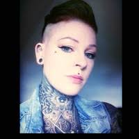 Bernadette Hopper's Instagram, Twitter & Facebook