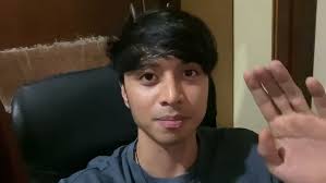 KYLE PINA ALAM NA PALA KAY CHIN NA PAPASOK SIYA SA PBB AT CHIN MAY MENSAHI  KAY KYLE