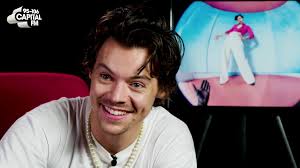 Harry styles' hidden camera prank on a pizza delivery guy: Capital Fm Fanmail Edward Styles Capital Fm Harry Edward Styles