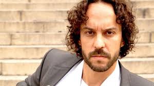 Gabriel O Pensador Canta Sucessos Antigos E Musicas Do Disco Sem Crise Em Goiania