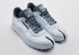 Join now for 15% off your first order plus free shipping on all orders over $100. Margiela Reebok Classic Leather Tabi H04859 Release Date Sneakernews Com