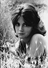 Morning Darling Buds friends , these are photos I took a couple of weeks  ago with Dean and Paula, it's the former home off H.C.Bates and it's so  beautiful there, very peaceful