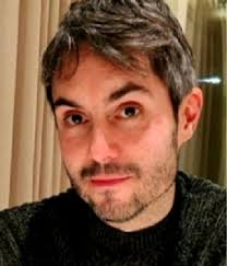 A cavity-enhanced MEMS-based photoacoustic sensor for ppt-level trace-gas  detection