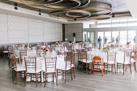 Modern Wedding Reception At Shade Hotel Redondo Beach Classic White Is A Standout On The Sky Level Hotel Wedding Venues Modern Wedding Reception Redondo Beach