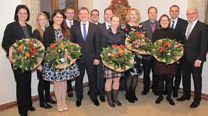 Anzing, erding, forstern, forstinning, hohenlinden, hörlkofen, isen, neuching, neufinsing und wartenberg. Vr Bank Erding Eg Mitarbeiter Ehrungen 2017