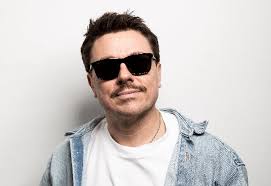 Marc Lenz Music & Downloads