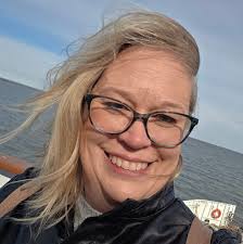 Papa this one de3 I want you to tell some people for me, they are called  common sense family,, tell them wai,, tieeeee🏃‍♂️🏃‍♂️🏃‍♂️