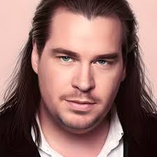 Shawn Watts's Instagram, Twitter & Facebook