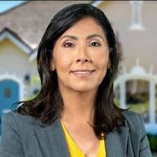 Lori Lujan's Instagram, Twitter & Facebook