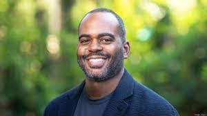 Jeffrey Lovelace's Instagram, Twitter & Facebook