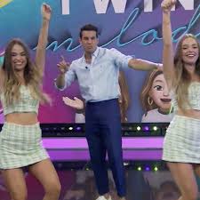 Born in a coruña, at age four, he left with his family to barcelona. Mario Casas El Actor Triunfa En Instagram Con Sus Fotos Mas Sexies