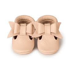 T Strap Bow Baby Moccasins Italian Leather Newborn Infant Etsy In 2021 Baby Shoes Soft Sole Baby Shoes Baby Moccasins