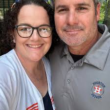 Best place to get hamburgers in Winnie, Hamshire or Fannett. Like the good  ones 😂