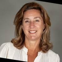 Jonathan Bracey's Instagram, Twitter & Facebook