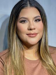 Así comenzó Katherine coronado Makeup Studio En la sala de mi casa con el  apoyo de mi familia me dieron la oportunidad de dictar mis cursos sin saber  lo que pasaría después..