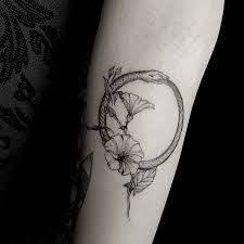 Ouroboros Google Search Ouroboros Tattoo Feminine Tattoos Circular Tattoo