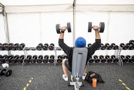 Situation in den kliniken und auf intensivstationen. Corona Regeln Nrw Inzidenz Unter 35 Und 50 Offnungen Fur Fitnessstudios Diskotheken Bordelle Geplant