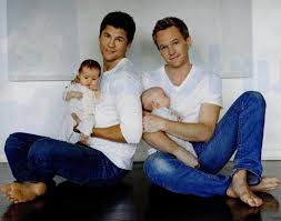 Neil Patrick Harris And David Burtka With Twins I Loved The Show Doogie Houser Md Neil Was Awesome In It A Neil Patrick Harris David Burtka Patrick Harris