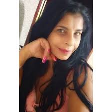 Todo mundo pronto pra ver >>ELA<< em #DonaDeMim? Pode avisar que Mirna  Vargas tá chegando pra causar 🔥 Chama o bombeiro! 🧑‍🚒 📸: Manoella Mello