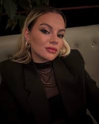 forever a blazer girlie💋✨💌 . . #selfie #restaurant #finedine #dinner  #ootd #blazer #zara