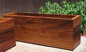 Featuring a deep brown/orange finish and a modern rectangular design, the metallic series corten steel planter box is ideal as a patio accent or as a garden focal point. Modern Slatted Mahogany Custom Planter Box Mid Century Solid Etsy In 2021 Modern Planter Boxes Mid Century Landscaping Modern Planters