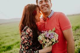 Text messages to make her smile. What To Text A Girl To Make Her Smile 40 Powerful Text Examples Love Shifu
