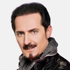 فرهنگ قناعت، همیشه زیبا نیست! سال‌ها در افغانستان به ما گفتند به چیزی که  دارید و یا ندارید، قناعت کنید. والدین، کاکا و ماما، همسایه، دوست، معلم،  شاعر، نویسنده و عالم دین …