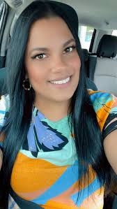 No hay tetas, no hay culo no hay cara bonita que supere el atractivo de la  puta lealtad. Hay mujeres bonitas en todos lados, la belleza abunda, lo que  faltan hoy en